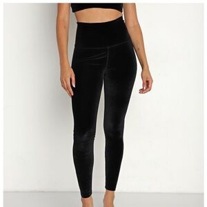 Beyond Yoga Velvet Motion High Waisted Midi Legging Black Velvet